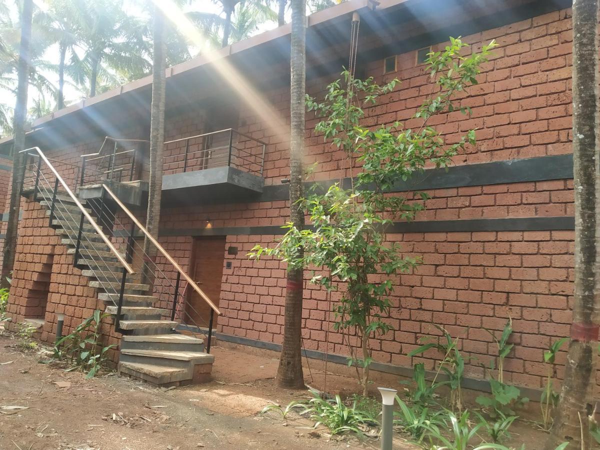 The Orchard Resort Belgaum Exteriör bild