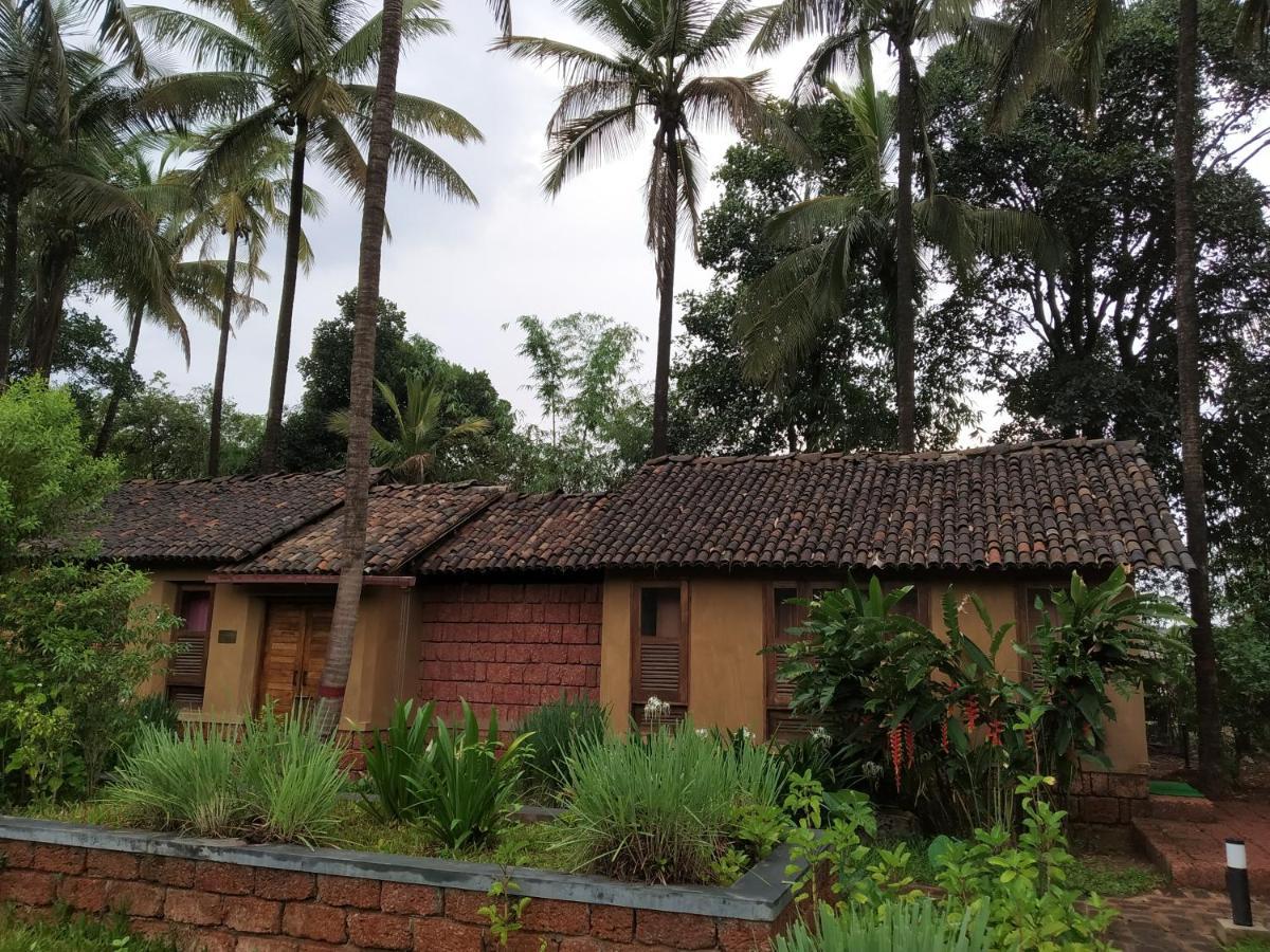The Orchard Resort Belgaum Exteriör bild