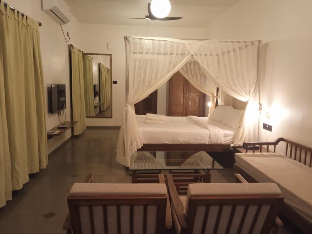 The Orchard Resort Belgaum Exteriör bild