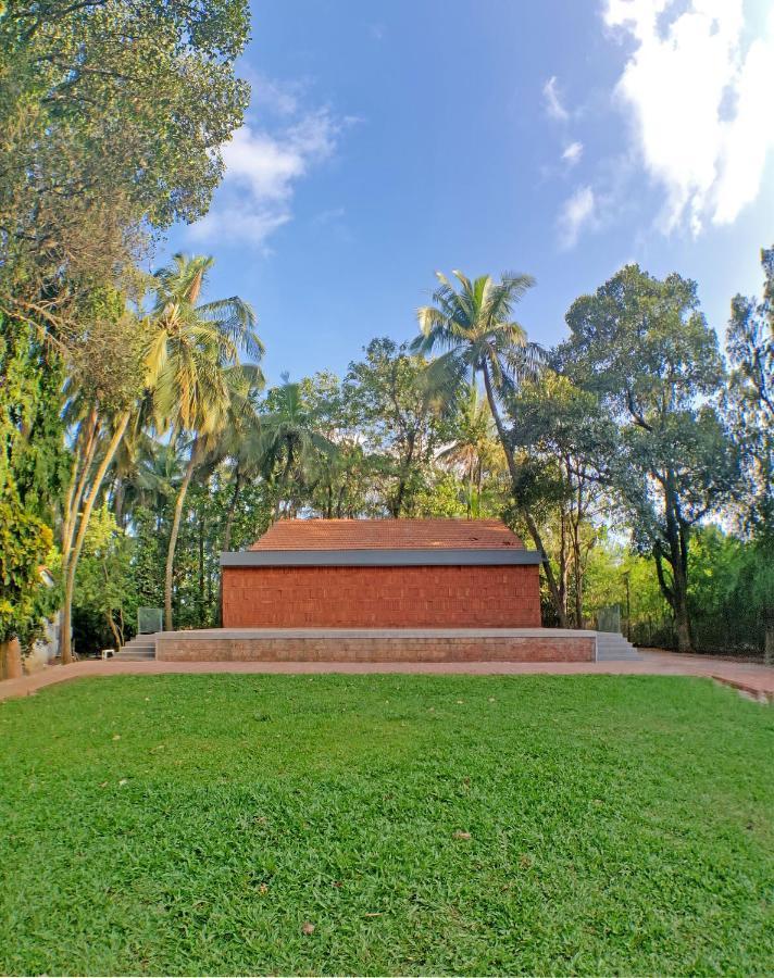 The Orchard Resort Belgaum Exteriör bild