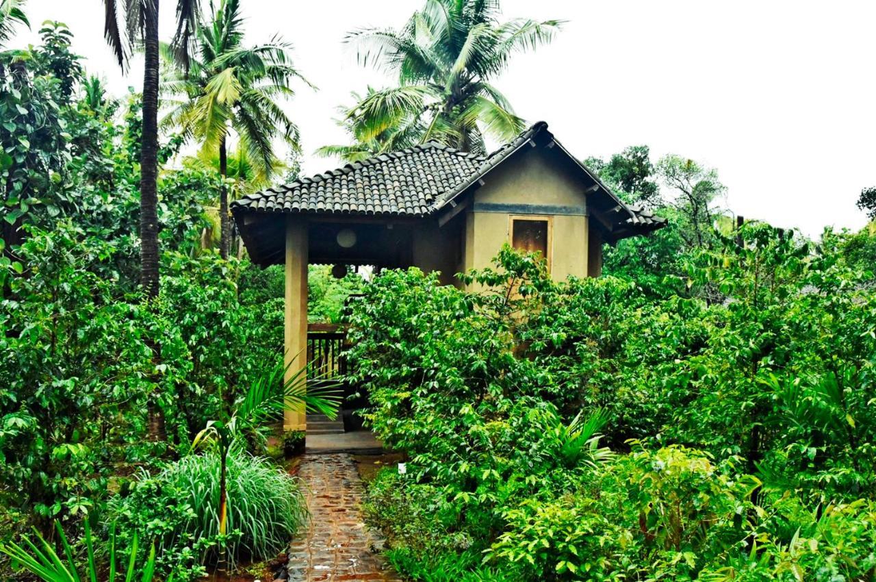 The Orchard Resort Belgaum Exteriör bild